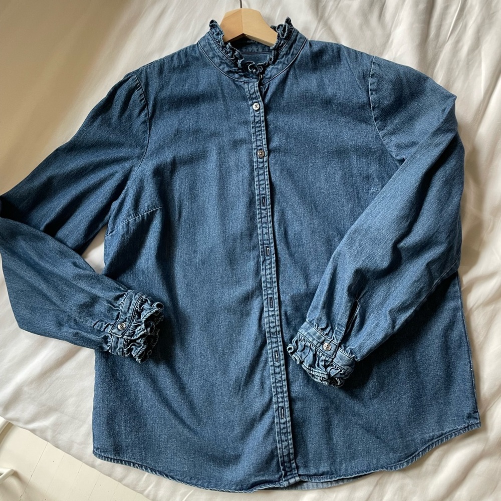 J Crew denim shirt with ruffle collar+sleeves. M. Very excellent used condition.